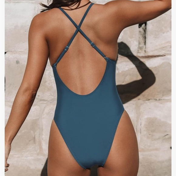 CUPSHE Women Swimsuit One Piece Bathing Suit Deep V Neck Crisscross Back - Picture 4 of 9